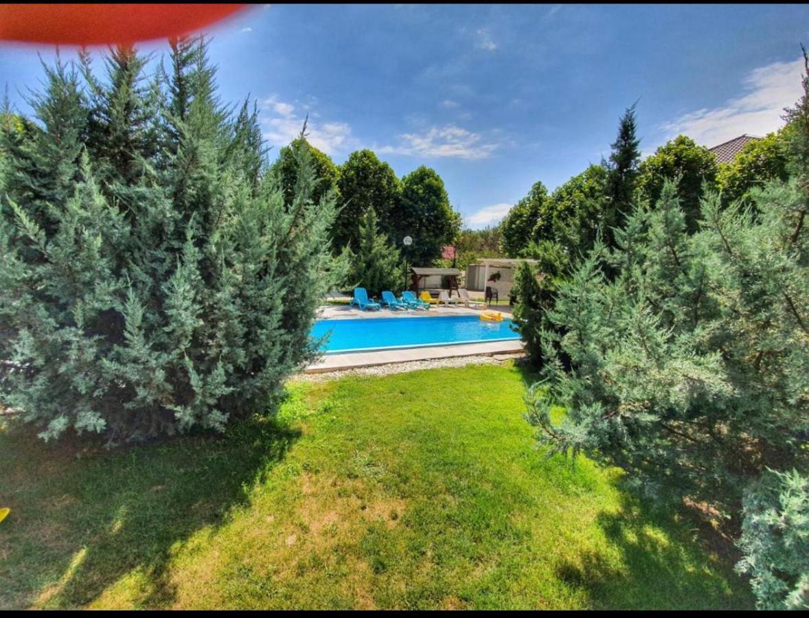 Tranzzit Airport Apartment II Otopeni Exterior foto