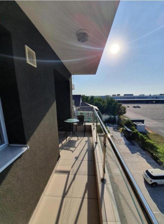 Tranzzit Airport Apartment II Otopeni Exterior foto